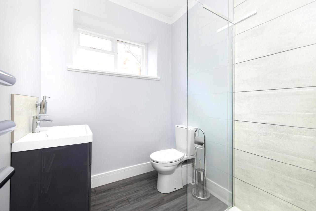 Апартаменты Joivy Modern Flat On Rose Street Эдинбург Экстерьер фото