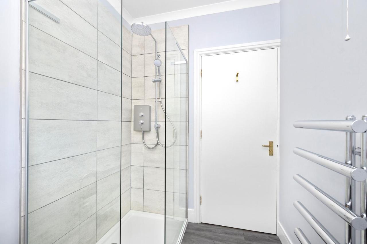 Апартаменты Joivy Modern Flat On Rose Street Эдинбург Экстерьер фото