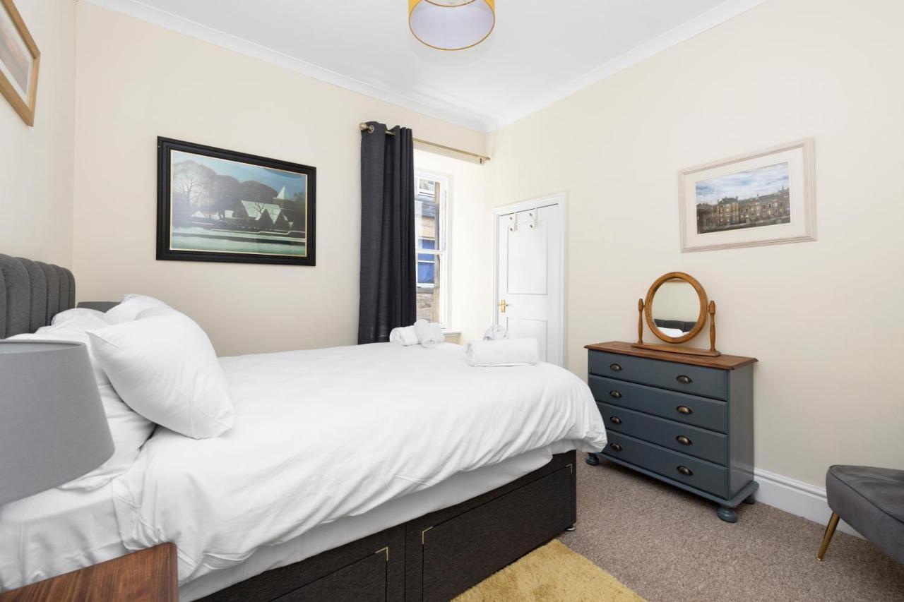 Апартаменты Joivy Modern Flat On Rose Street Эдинбург Экстерьер фото